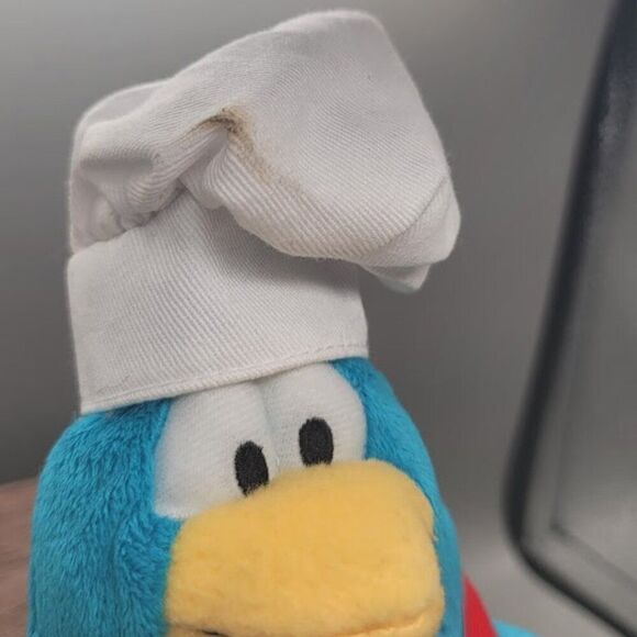 DISNEY Club Penguin Plush Pizza Chef - Picture 3 of 8